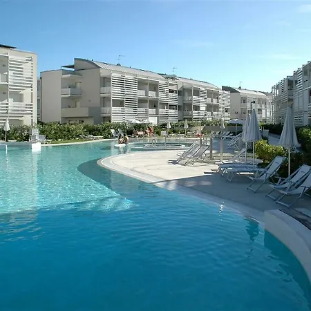 Magica Immobiliare - Laguna Park 2/10/5 Apartment *